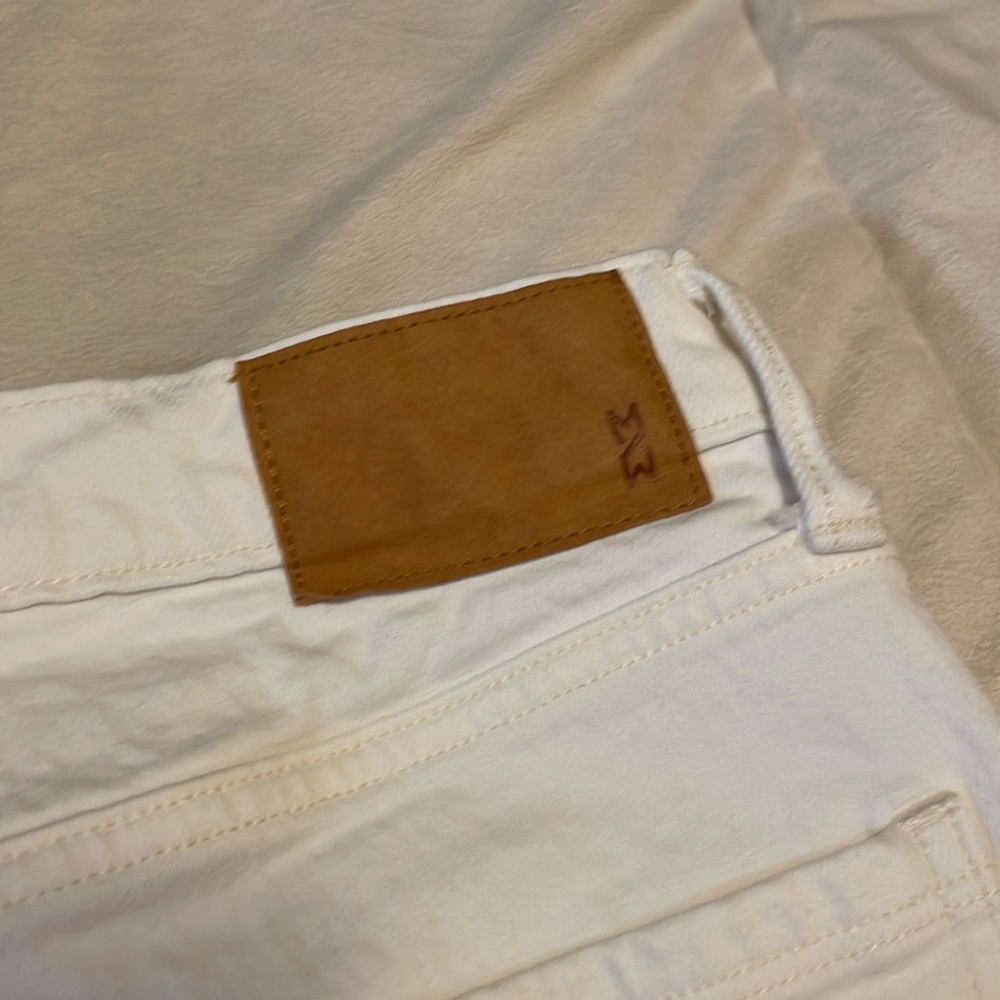 NWOT Slim Cut White/Ivory Denim Pants - Picture 5 of 6